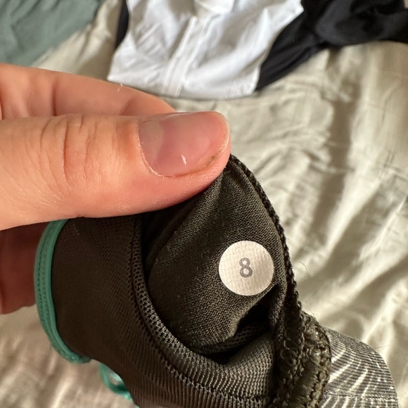 Lululemon tank - Picture 3 of 3